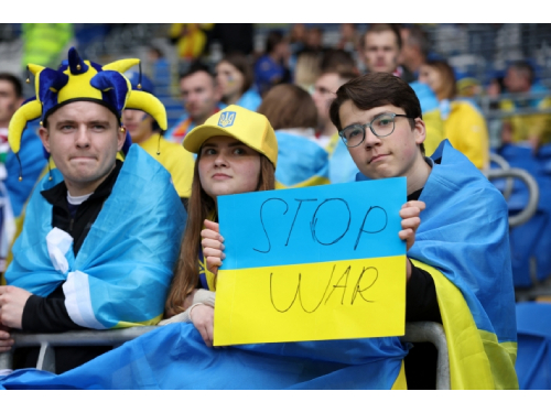 UEFA paskelbus apie rusų jaunimo grįžimą į varžybas, Ukraina sako boikotuosianti turnyrus